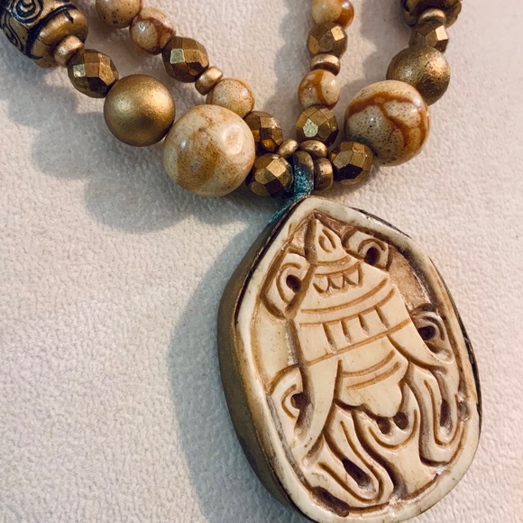 Handmade Vintage CARVED BONE - TIGER CORAL STATEMENT NECKLACE ⭐️NEW CONDITION - Picture 5 of 9